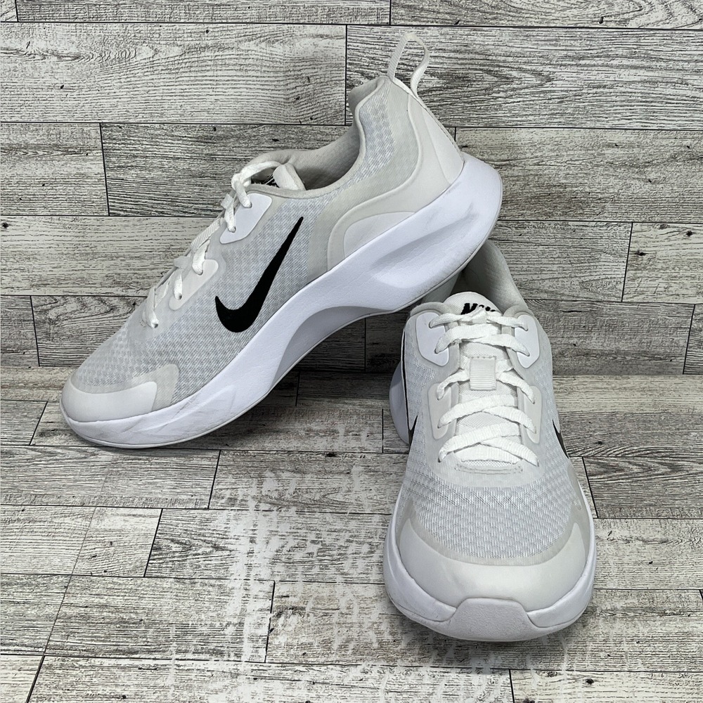 Nike WearAllDay White Comfort  Athletic‎ Shoes CJ1677-100 Women Size 8
